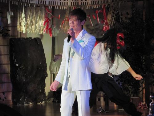 【画像・写真】北山たけし、舞踊芸能「夜神楽」と共演