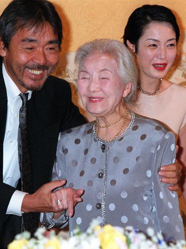 【画像・写真】「日本一のおばあちゃん」北林谷栄さん静かに逝く