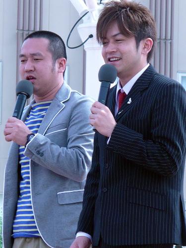 【画像・写真】変更前のコンビ名に拍手、再改名の可能性も