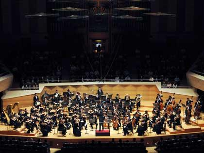 大野の計算され尽くした解釈に見事に応えた東京都交響楽団は状態の良さをうかがわせた。
