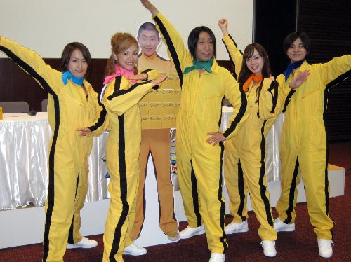 「舞踏戦隊バランサーズＶ」結成発表会に出席した（左から）水野裕子、吉澤ひとみ、ゆってぃ、秋山莉奈、北村悠