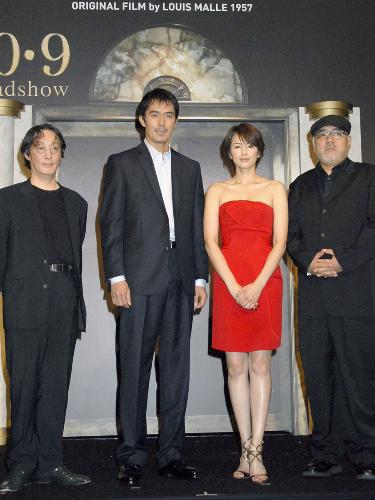 映画「死刑台のエレベーター」の完成報告記者会見に出席した阿部寛（中央左）、吉瀬美智子（同右）ら