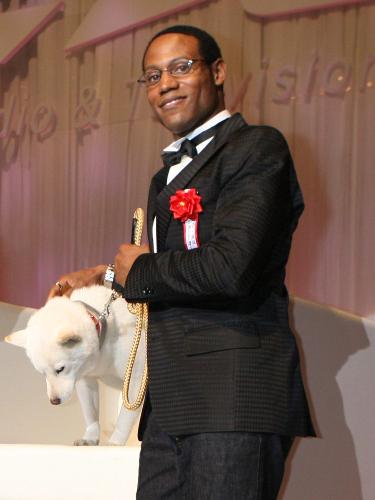 【画像・写真】ダンテ兄さん　１０歳年下元モデルとゴールイン