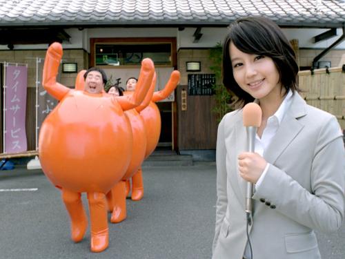 富士フイルムのサプリメント「メタバリアＮＥＯ」のＣＭで共演する塚地武雅（左）と堀北真希
