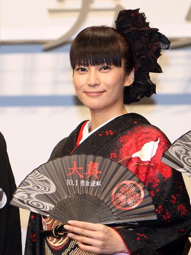 【画像・写真】二宮＆柴咲　徳川家の菩提寺でヒット祈願