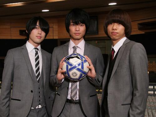 【画像・写真】ＷＥＡＶＥＲ　高校サッカー応援歌歌う！