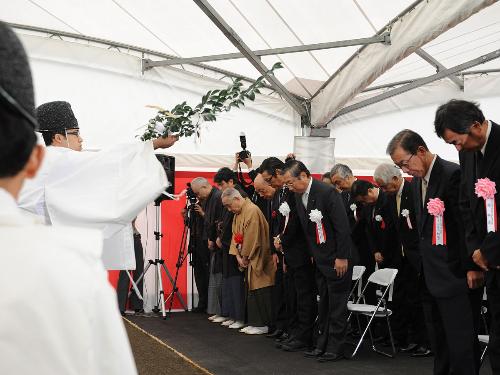 【画像・写真】歌舞伎座起工式で中村勘三郎“初孫のためにも”