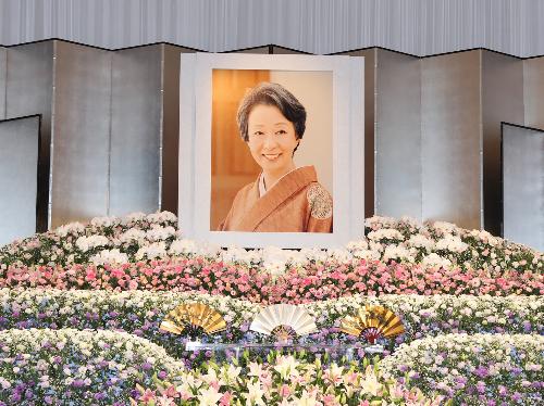 【画像・写真】池内淳子さんお別れの会、宇津井健ら８００人参列