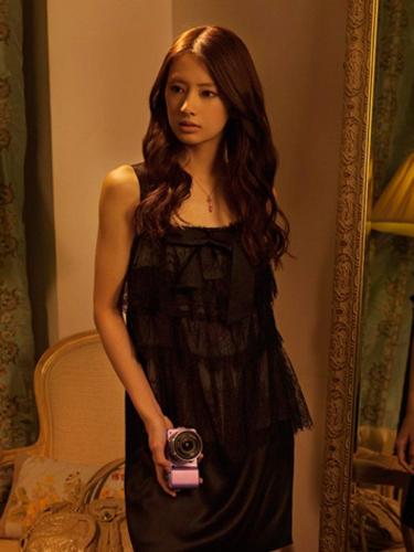 【画像・写真】これが北川景子流「どんな色とも相性がいいので」