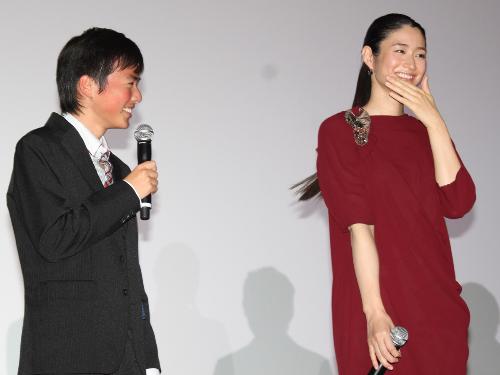 【画像・写真】小雪に抱かれた１４歳「こんなキレイな人に…」