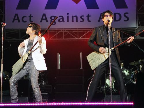 【画像・写真】桑田佳祐も“参加”！武道館でエイズ啓蒙ライブ