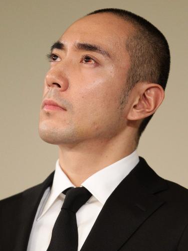 【画像・写真】海老蔵、来年４月に父・団十郎との共演で復帰？