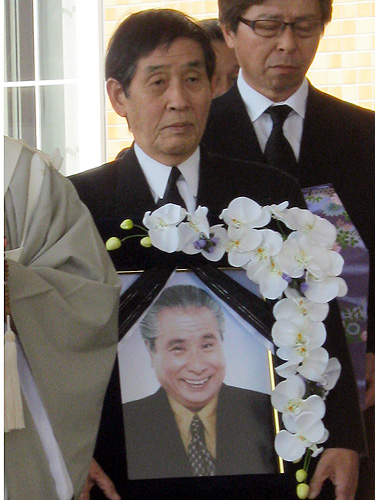 「コント５５号」坂上二郎さんの葬儀・告別式に東京から駆けつけた萩本欽一