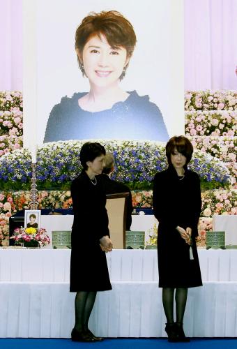 田中好子さん通夜に長い列 ラン ミキら２４００人 スポニチ Sponichi Annex 芸能