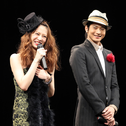 【画像・写真】北川景子　学生服姿はアウト？「半目で見て」