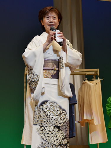 東日本大震災復興支援のイベントを開いた神野美伽