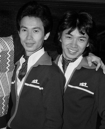 デビュー曲から大ヒットを飛ばした狩人の兄・加藤邦彦（左）と弟・高道