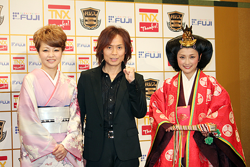 映画「篤姫ナンバー１」制作記者会見に登場した（左から）中澤裕子、　つんく♂、石川梨華