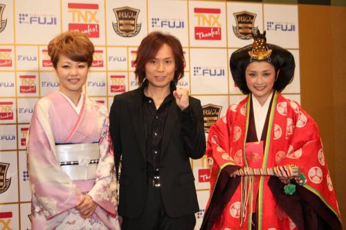 映画「篤姫ナンバー１」制作記者会見に登場した（左から）中澤裕子、つんく♂、石川梨華