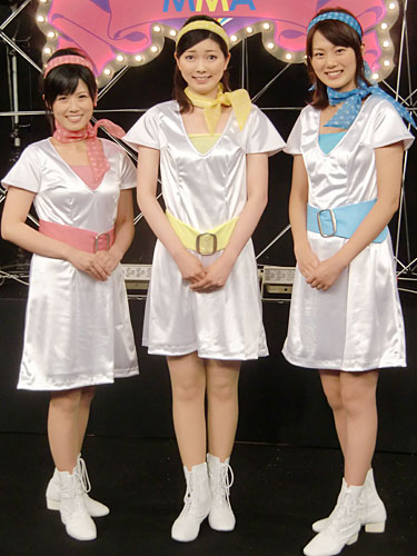 新番組の収録に臨んだ（左から）中島めぐみアナ、山本悠美子アナ、高橋真理恵アナ