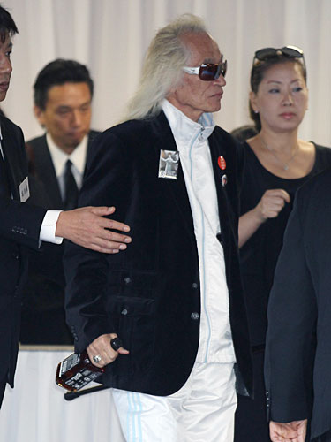 【画像・写真】内田裕也、バーボン手に参列「言葉はいらない」