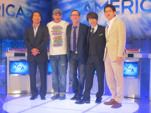 フジテレビで日米共作のクイズ番組の会見に臨んだ田村淳（右から２人目）