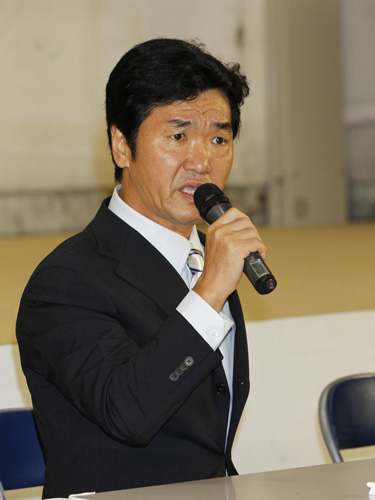 島田紳助さんが司会を務めていた番組の継続について、テレビ局は苦渋の選択を迫られている