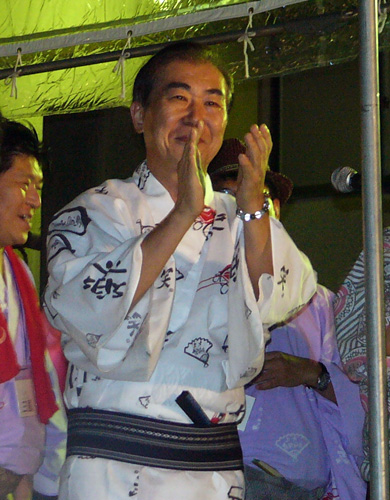 【画像・写真】“彦八まつり”　台風で来場者減少も三枝「感謝」