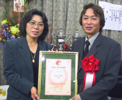 【画像・写真】新沼謙治の妻・博江さんが死去…元バドミントン世界女王