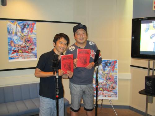 中川家の剛（左）と礼二は「遊☆戯☆王ＺＥＸＡＬ」の公開アフレコに挑戦