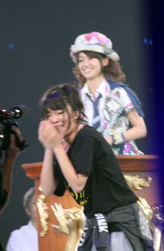 昨年のじゃんけん大会で大島優子に勝ち、泣き崩れた指原莉乃
