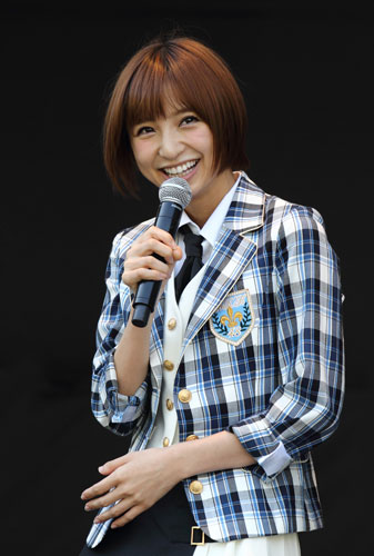 １２月７日発売の２４枚目のシングル『上からマリコ』でセンターを務める篠田麻里子