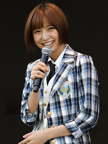 ２４枚目のシングル「上からマリコ」でセンターを務める篠田麻里子