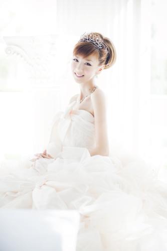 【画像・写真】王子さまは馬に乗って現れた…ほしのあき幸せウエディング本