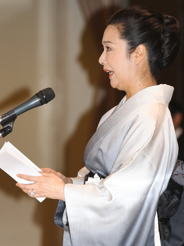 【画像・写真】市川森一さん通夜　名取裕子が声震わせ弔辞