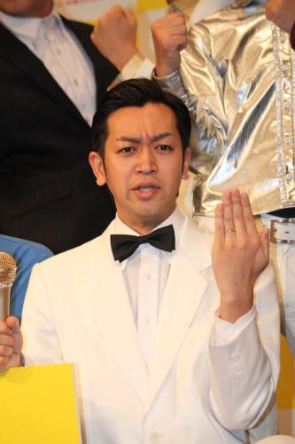 【画像・写真】泣かせます…新婚のムーディ勝山「嫁が風呂場で手洗いしてくれました」