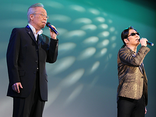 【画像・写真】谷村新司＆石井竜也　震災遺児にエール熱唱