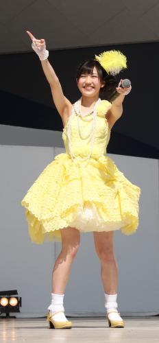 【画像・写真】“雨女”まゆゆ　晴れ晴れソロデビュー「完璧」！