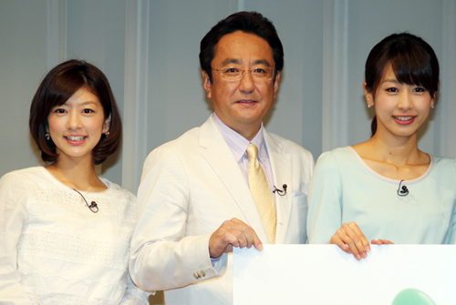 フジテレビ情報３番組新キャスター披露会見に登場した「めざましテレビ」を担当する（左から）生野陽子アナ、三宅正治アナ、加藤綾子アナ