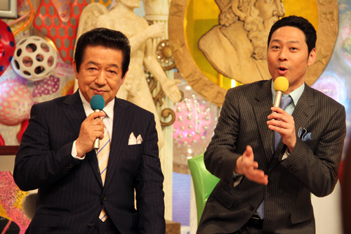 テレビ東京「主治医が見つかる診療所」制作発表記者会見に出席した草野仁（左）と東野幸治