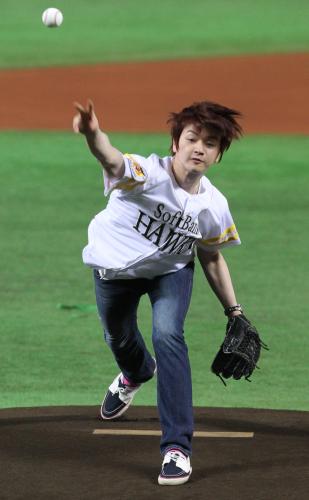 【画像・写真】超新星ソフトＢ戦で始球式「ヤフーＤでいつかライブを」