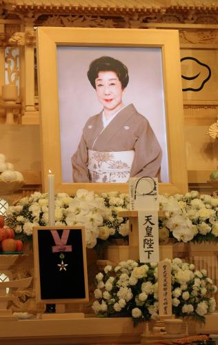 【画像・写真】市村正親　「おっかさん」山田五十鈴さんを悼む