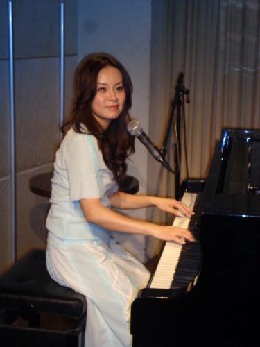 【画像・写真】成底ゆう子「歌声の中の繊細や優しさ見つけた」