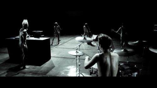 新曲「Ｎａｋｅｄ」のミュージックビデオを裸で撮影したＳＰＹＡＩＲ