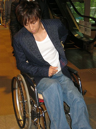 【画像・写真】骨折の早乙女太一、舞台で弟・友貴と“二人一役”