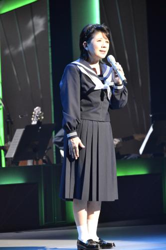 【画像・写真】森昌子　制服を冬服に新調し全国ツアー「恥ずかしいけど」