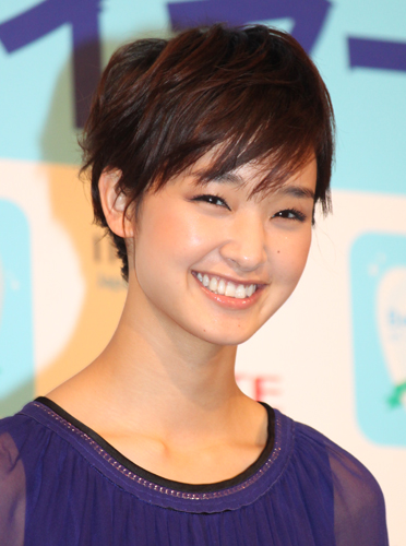 【画像・写真】スギちゃんに合わせた剛力彩芽「毎日がベストスマイルでした」