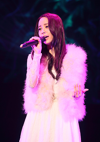 【画像・写真】塩ノ谷早耶香がデビューイベント　全都道府県回る「うた修行」発表