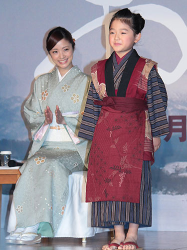 【画像・写真】「おしん」は“ほっぺ”が決め手の８歳！母親役に上戸彩