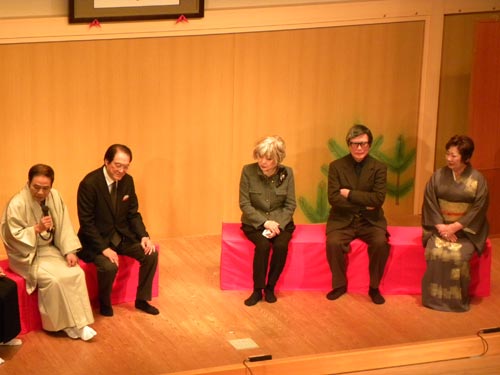 藤本義一さんの思い出を語り合う（左から）桂福団治、成瀬國晴、藤本統紀子、難波利三、三島ゆり子